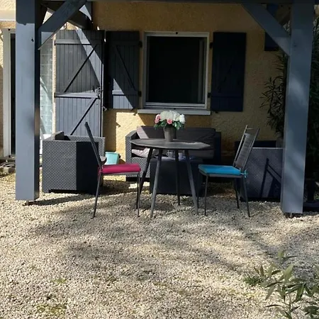 Cosy Avec Terrasse Et Piscine Dans Le Perigord Noir - Fr-1-616-473 Apartment *