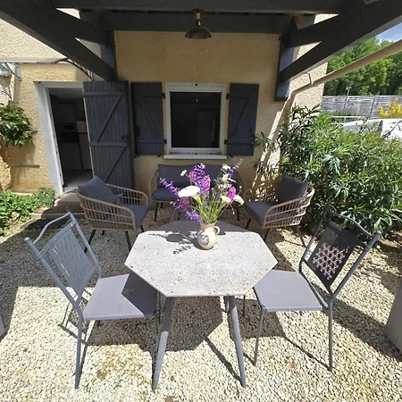 Cosy Avec Terrasse Et Piscine Dans Le Perigord Noir - Fr-1-616-473 Apartment *
